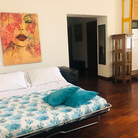 Penthouse Sea View Apartment ลิโด ดิ ออสเตีย ภายนอก รูปภาพ