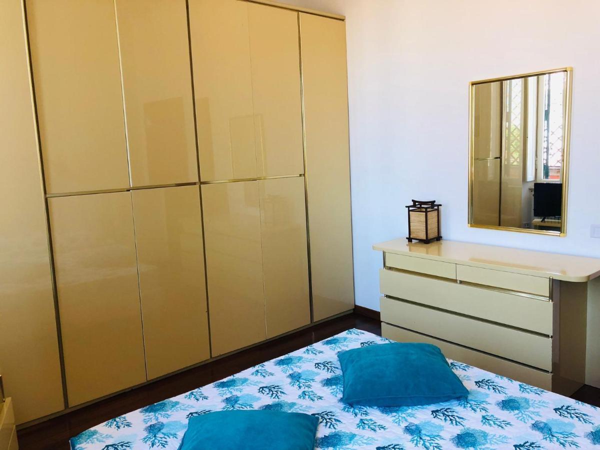 Penthouse Sea View Apartment ลิโด ดิ ออสเตีย ภายนอก รูปภาพ